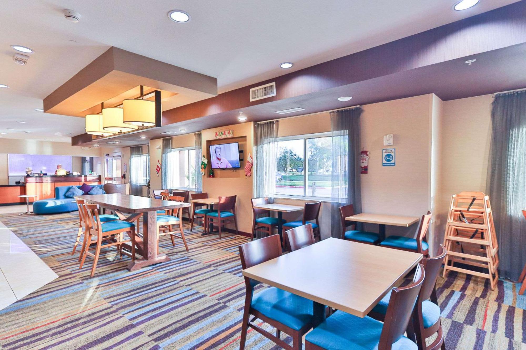 Comfort Inn & Suites Westfield Exteriér fotografie
