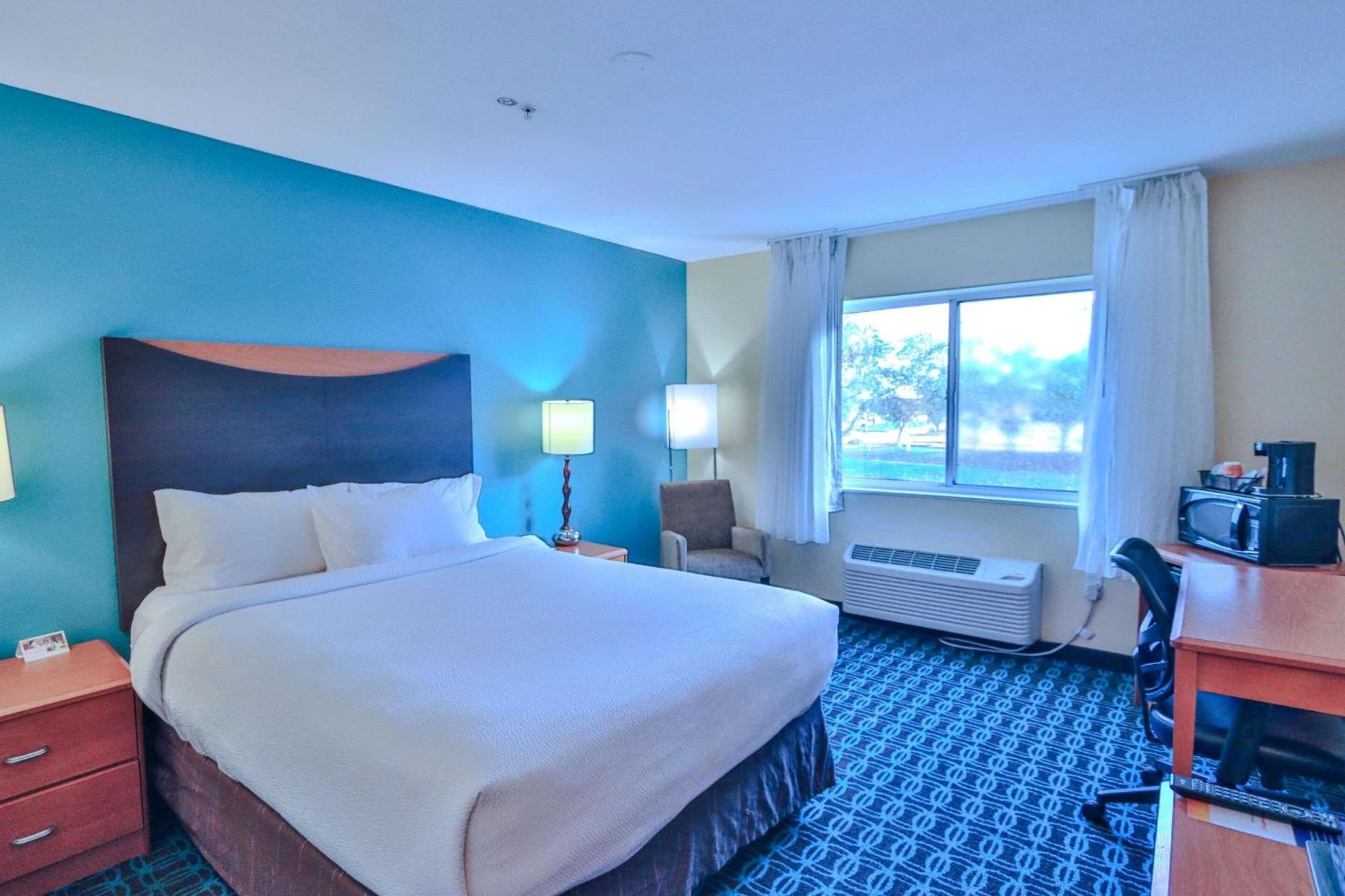 Comfort Inn & Suites Westfield Exteriér fotografie