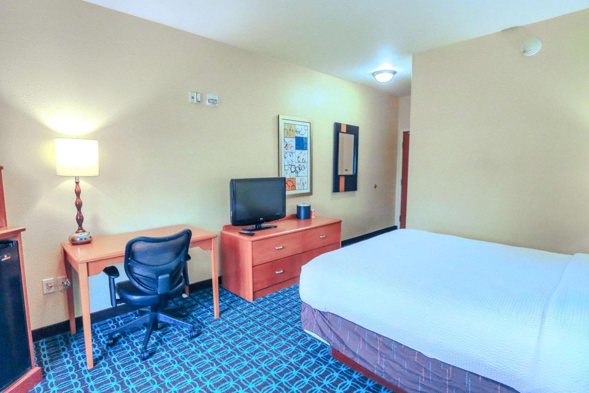 Comfort Inn & Suites Westfield Exteriér fotografie